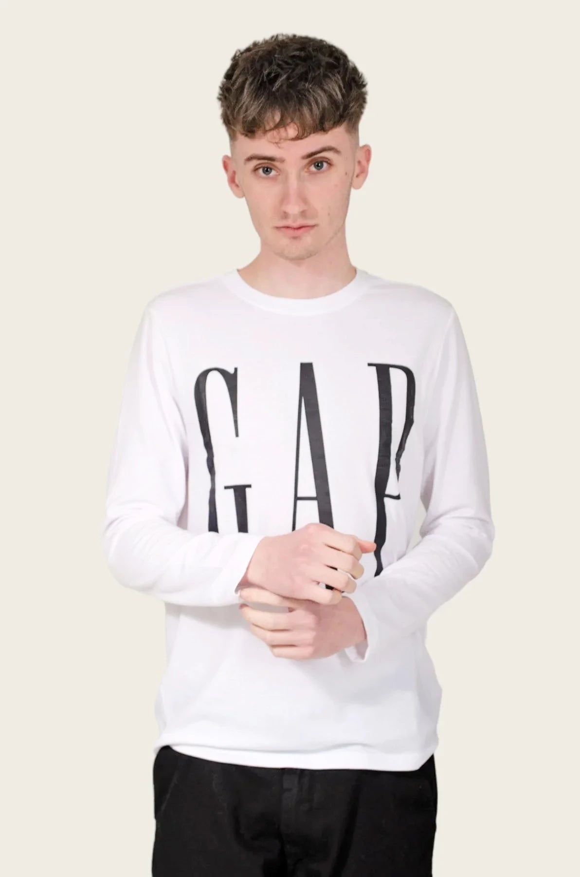 Gap Long Sleeve T-Shirt Logo Front White / L