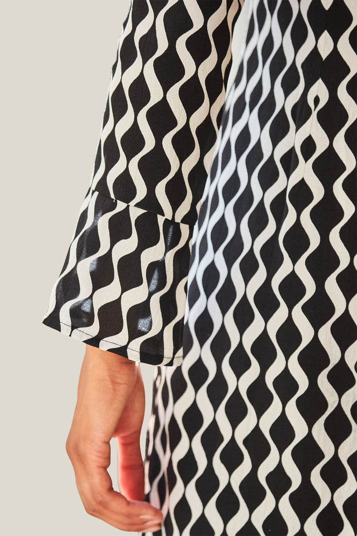 Geometric Knee Length Shift Dress