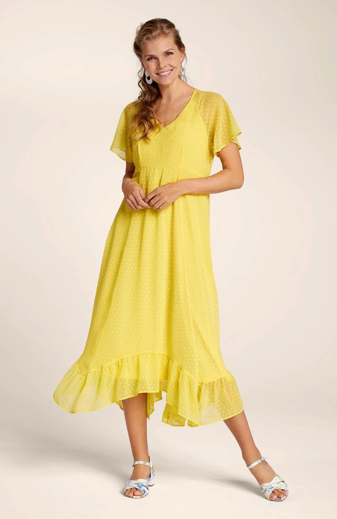 Cellbes Dobby Floaty Summer Dress Yellow / 6/8