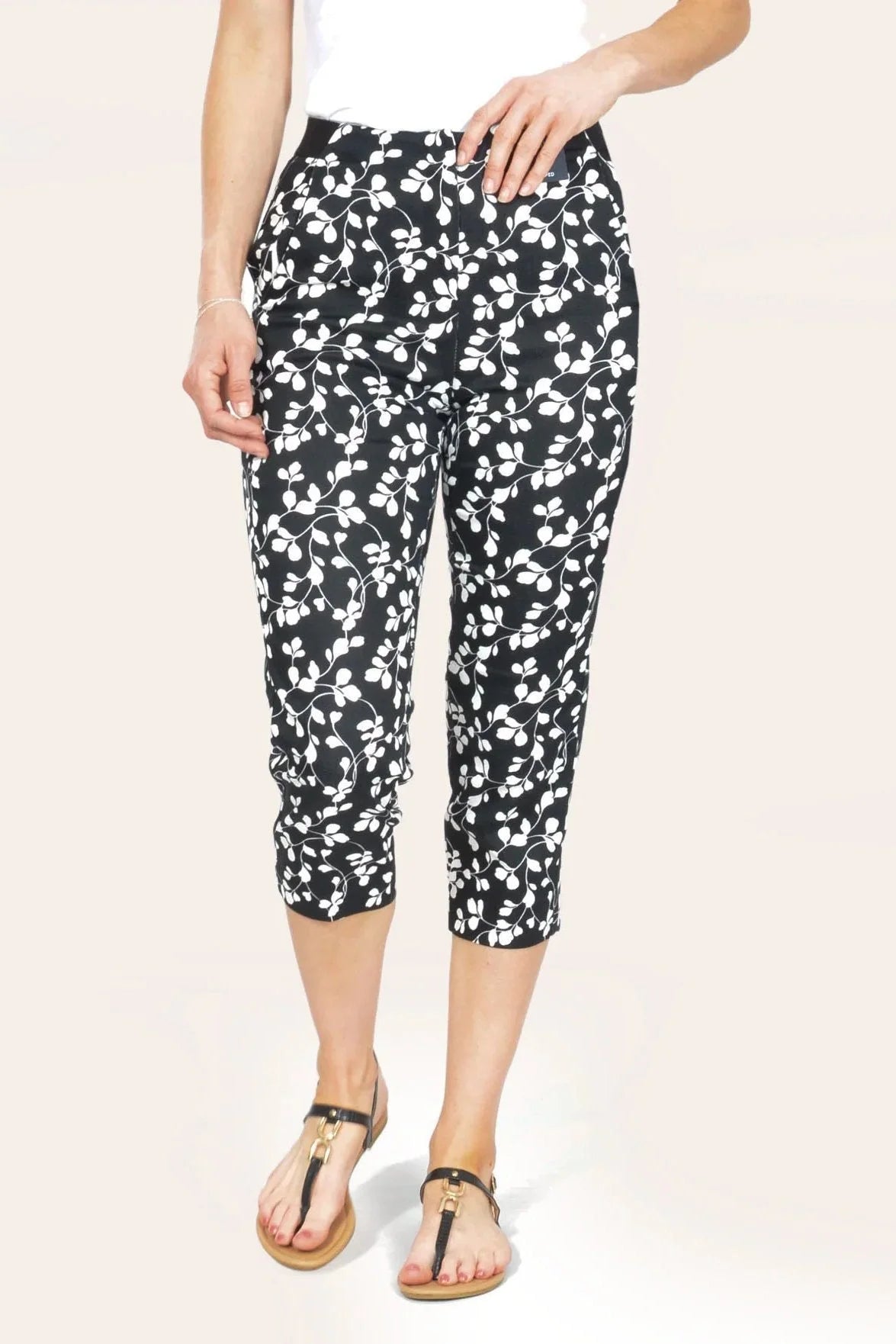 M&S Mia Slim Floral Crop Trousers Black / 20 / Short