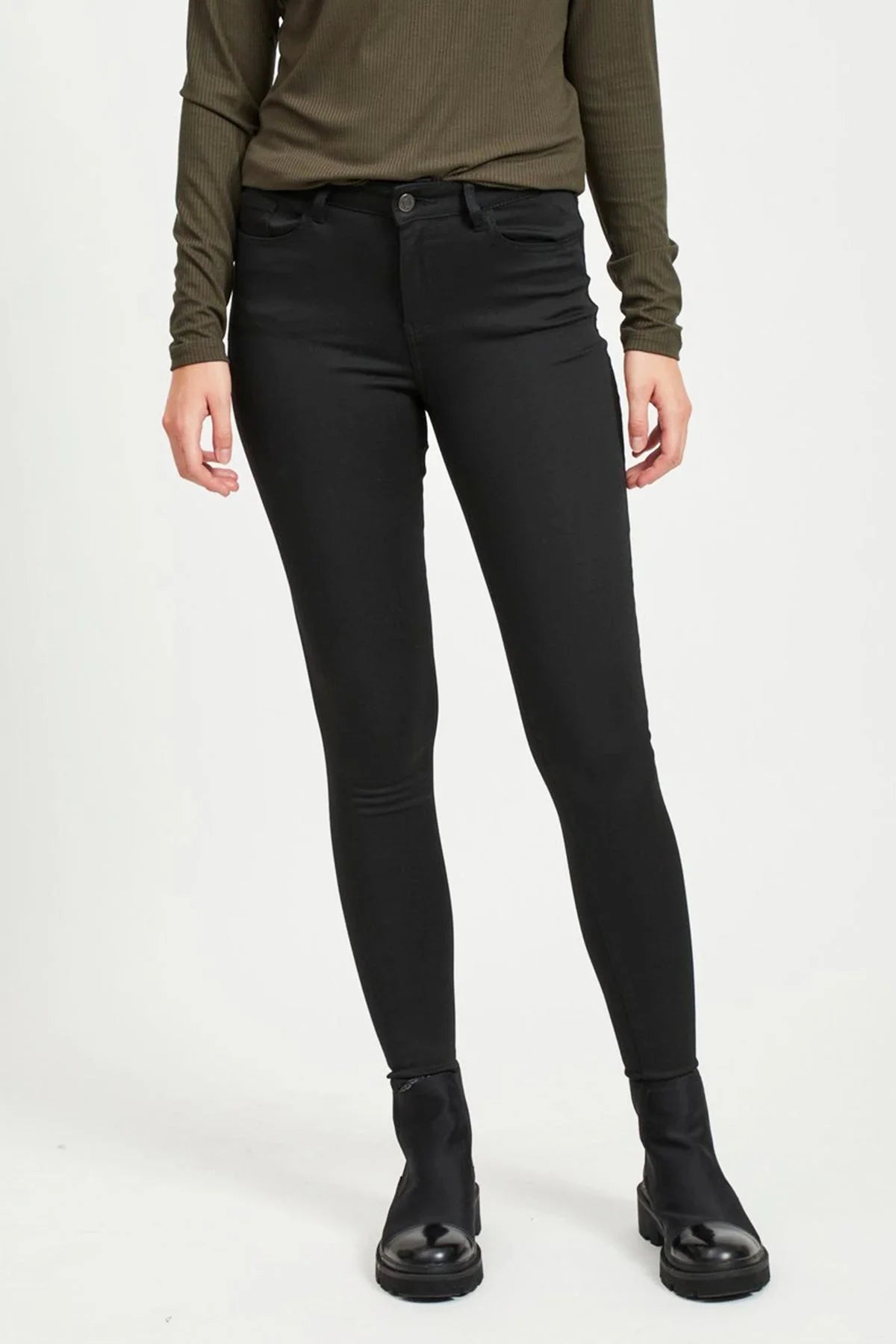 Vila Regular Skinny Jeans Black / 14 / Reg